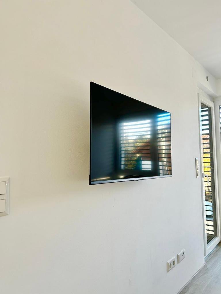 New - Free Parking - Balcony * Wien